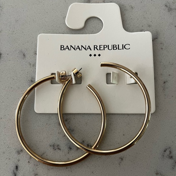 Banana Republic Large Gold Hoop Earrings - Picture 1 of 2